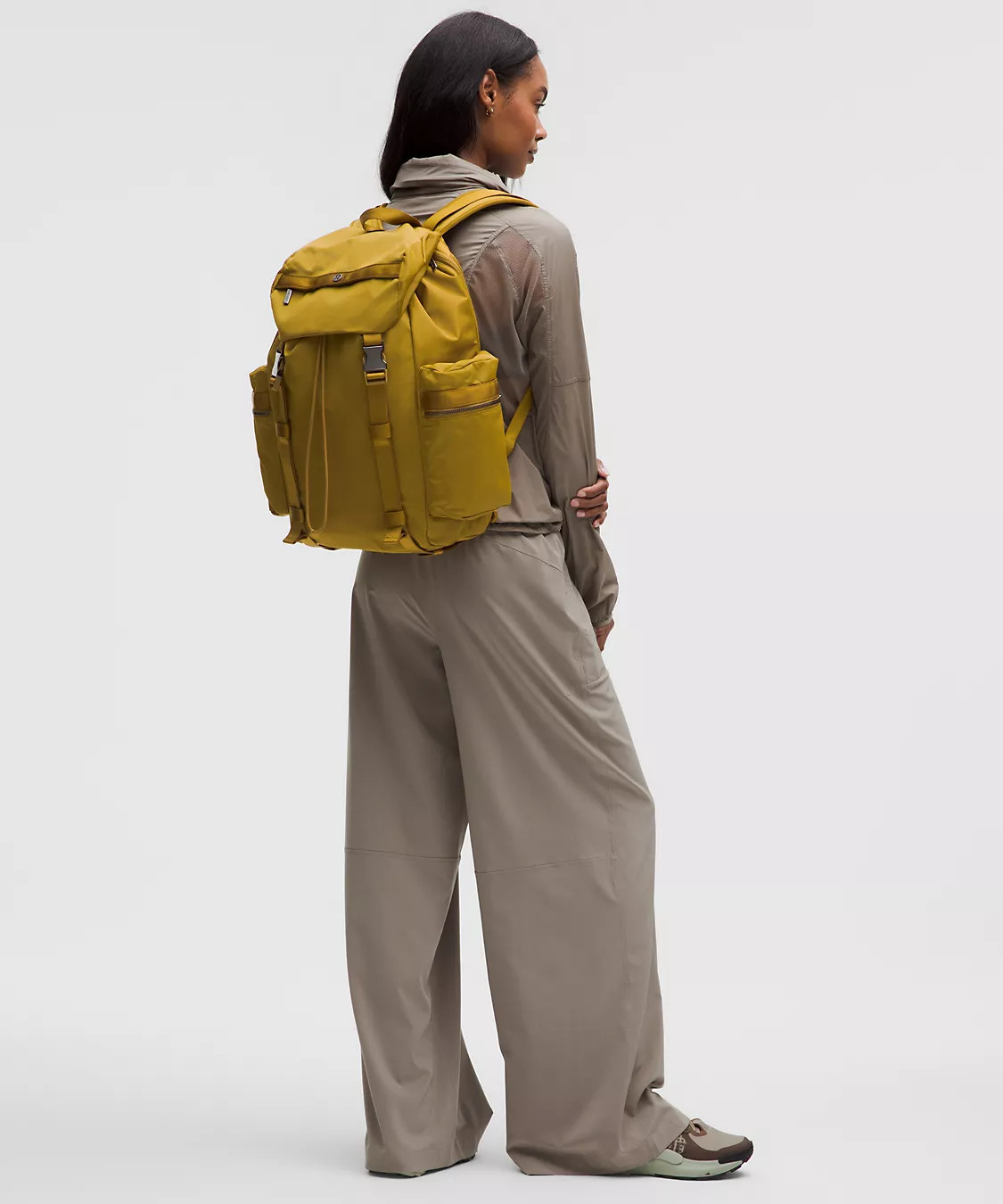 Prada平替！【折后低至$99 包邮】Lululemon Wunderlust 时尚双肩包25L