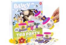 【折后$7.52 Prime包邮】Bluey 木制彩绘茶具过家家套装