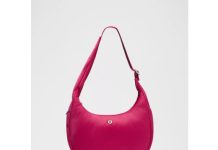 史低!【折后$39 包邮】Lululemon City Essentials 时尚腋下包 4L