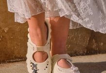【折后$42.18】Crocs Echo Mary Jane 玛丽珍洞洞鞋 2色选
