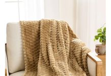 【折后$7.97】Better Homes & Gardens 焦糖色天鹅绒毛毯