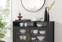 【折后$98.74 包邮】Better Homes & Gardens 木质多层餐边柜!