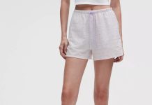 清新可爱!【折后低至$24 包邮】Lululemon Seersucker Check 女士格纹泡泡纱短裤 3英寸3色选