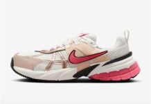 配色好看!【折后$64.48 包邮】Nike V2K Run 女士复古老爹鞋