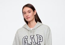 【折后$16.55 包邮】Gap 女士经典Logo连帽抓绒休闲套头衫 超多色选